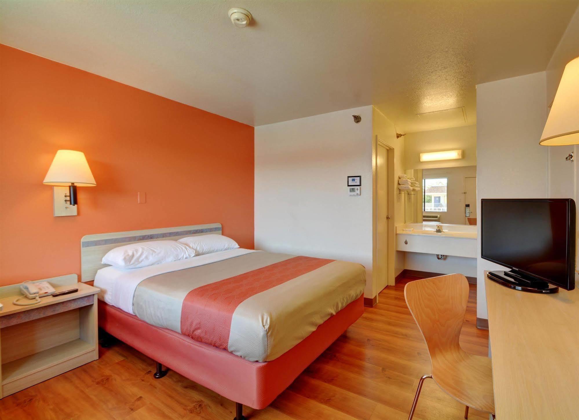 Motel 6-Windsor Locks, Ct - Hartford Exteriér fotografie
