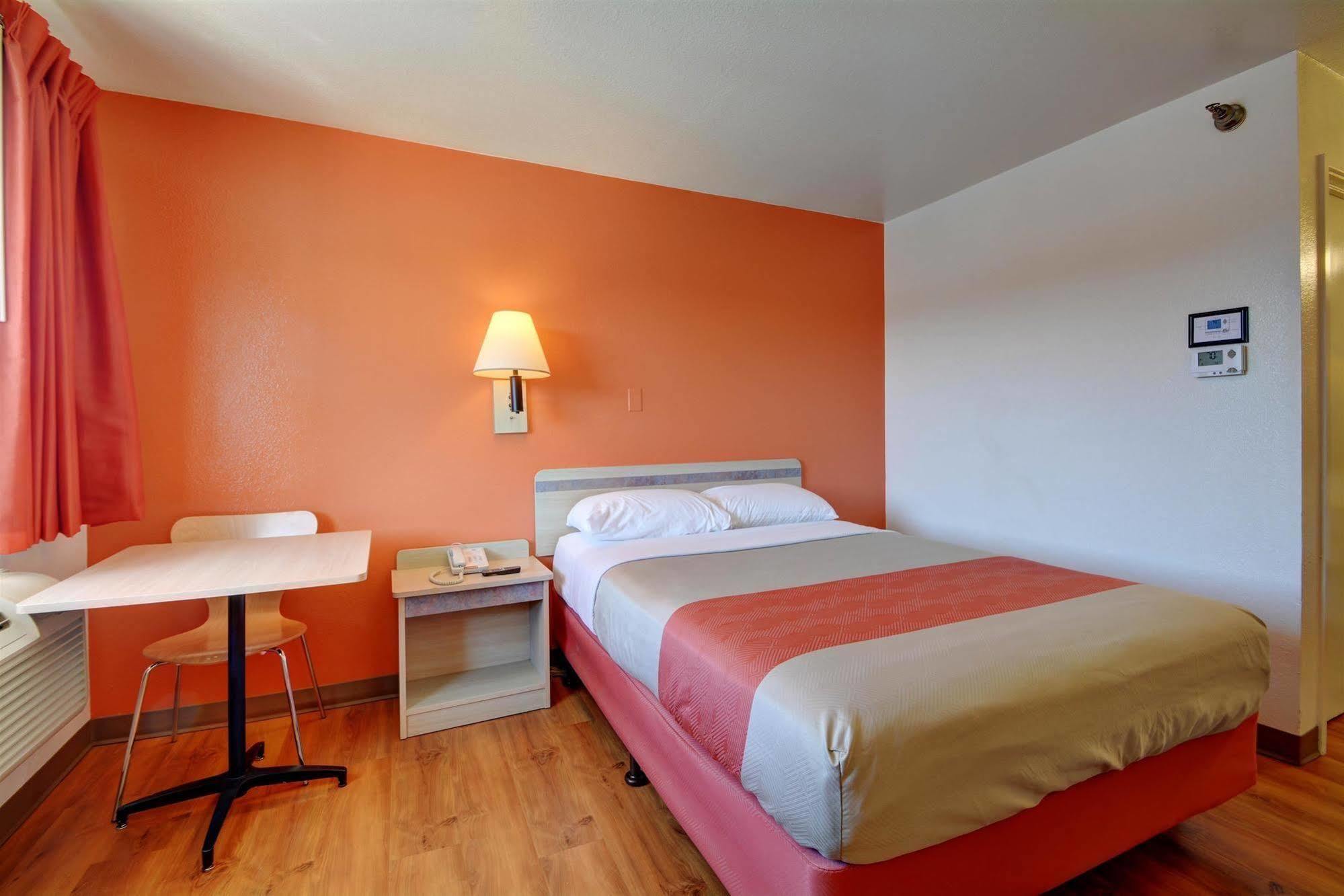 Motel 6-Windsor Locks, Ct - Hartford Exteriér fotografie